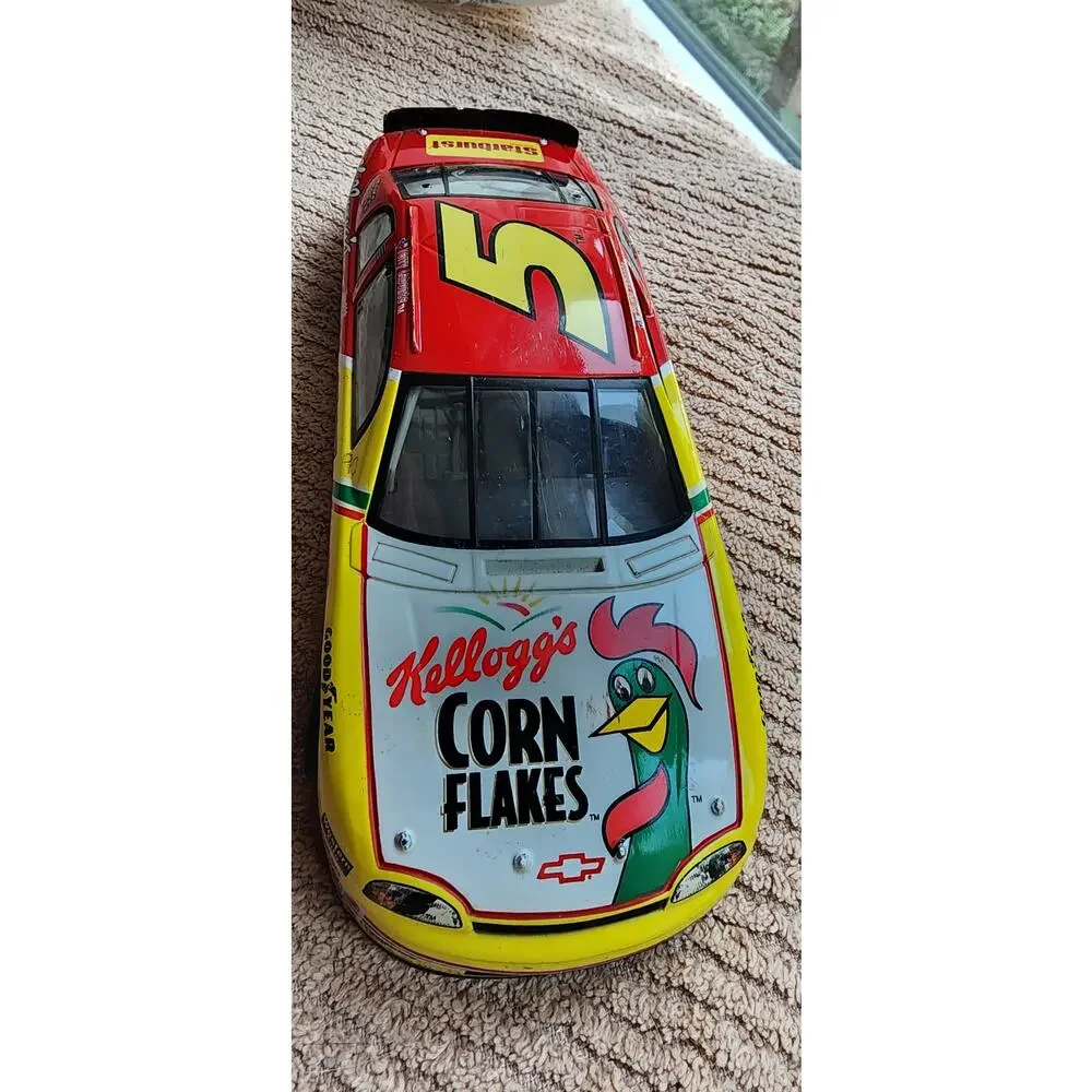199 Revell TerryLabonte #5 Kellogg's Corn Flakes 1:24NASCAR Diecast Car/FairUsed